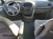 ✅ 2003 Chrysler Town & Country • VIN: 2C4GP24R73R362514 • Lot: 79293044. Wystawiony na Copart z przebiegiem 163 911 mil. Bezpłatny archiwum sprzedaży aukcyjnych z USA i szczegółowy raport historii pojazdu na DreamBid. Zdjęcie 8.