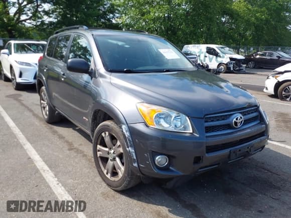 ✅ 2011 Toyota RAV4 Sport • VIN: JTMRK4DVXB5099592 • Lot: 42635762. Listed on IAAI with 238,181 mi. Free auction sales archive from the USA and detailed vehicle history report at DreamBid. Image 1.