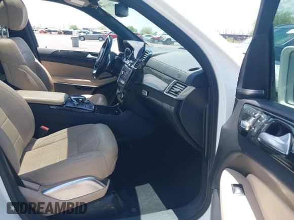 ✅ 2017 Mercedes-Benz GLS 550 • VIN: 4JGDF7DE5HA925017 • Lot: 42781750. Listed on IAAI with Not provided. Free auction sales archive from the USA and detailed vehicle history report at DreamBid. Image 5.