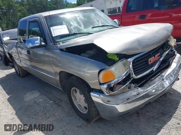 ✅ 1999 GMC Sierra 1500 SLE • VIN: 2GTEC19T9X1538582 • Lot: 42525434. Listed on IAAI with 192,574 mi. Free auction sales archive from the USA and detailed vehicle history report at DreamBid. Image 1.