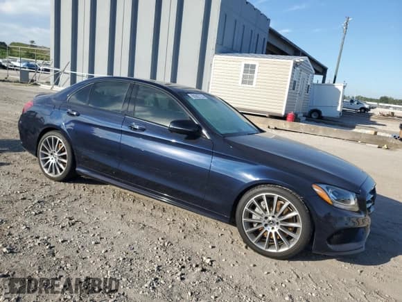 ✅ 2017 Mercedes-Benz C 300 • VIN: 55SWF4JB3HU230689 • Lot: 90582725. Listed on Copart with 76,684 mi. Free auction sales archive from the USA and detailed vehicle history report at DreamBid. Image 4.