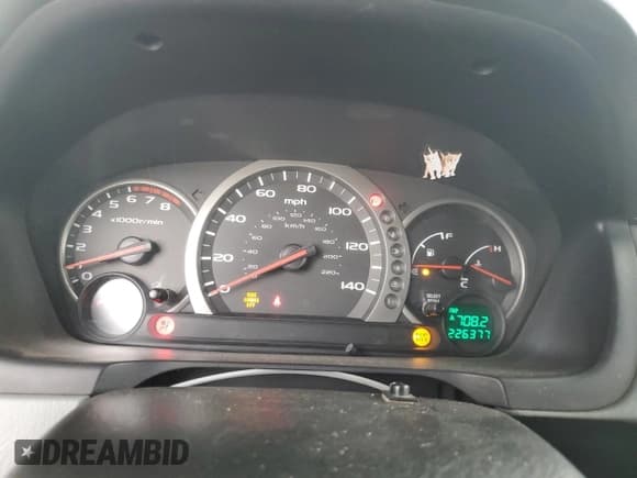 ✅ 2004 Honda Pilot EX • VIN: 2HKYF18464H542629 • Lot: 82332695. Listed on Copart with 226,377 mi. Free auction sales archive from the USA and detailed vehicle history report at DreamBid. Image 9.