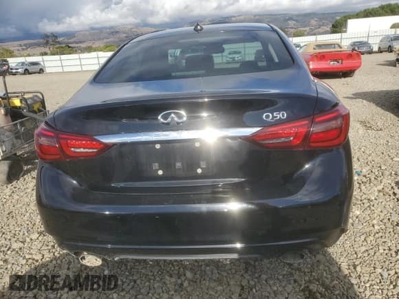 ✅ 2018 Infiniti Q50 Sport • VIN: JN1EV7AP6JM361113 • Лот: 82414705. Опубликован ранее на Copart с пробегом 42 641 миль. Бесплатный доступ к архиву аукционных продаж из США и подробный отчёт об истории автомобиля на DreamBid. Изображение 6.