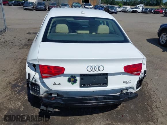 ✅ 2014 Audi A4 Premium • VIN: WAUBFAFL8EN018199 • Лот: 42512174. Опубликован ранее на IAAI с пробегом 106 038 миль. Бесплатный доступ к архиву аукционных продаж из США и подробный отчёт об истории автомобиля на DreamBid. Изображение 18.
