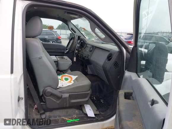 ✅ 2012 Ford F-250 XL • VIN: 1FDBF2A69CEA82979 • Lot: 42932809. Listed on IAAI with Not provided. Free auction sales archive from the USA and detailed vehicle history report at DreamBid. Image 5.