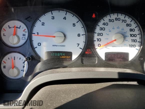 ✅ 2004 Dodge 1500 SLT • VIN: 1D7HU18D74S786240 • Лот: 80980694. Опубликован ранее на Copart с пробегом 128 894 миль. Бесплатный доступ к архиву аукционных продаж из США и подробный отчёт об истории автомобиля на DreamBid. Изображение 9.