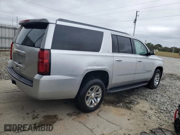 ✅ 2017 Chevrolet Suburban LT • VIN: 1GNSKHKC6HR167227 • Lot: 84233055. Wystawiony na Copart z przebiegiem 165 659 mil. Bezpłatny archiwum sprzedaży aukcyjnych z USA i szczegółowy raport historii pojazdu na DreamBid. Zdjęcie 3.