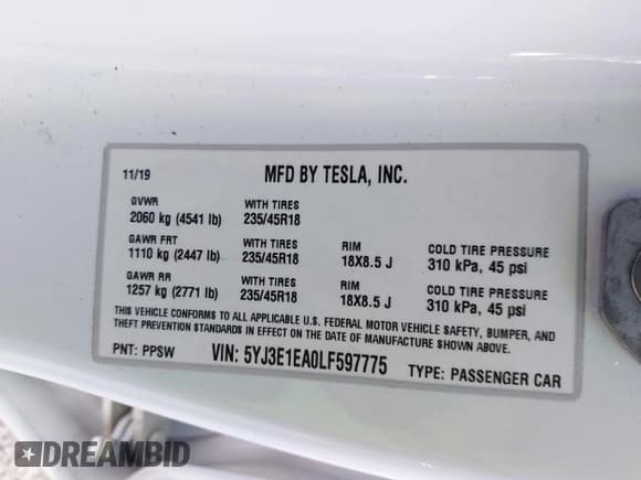 ✅ 2020 Tesla Model 3 Standard Range Plus • VIN: 5YJ3E1EA0LF597775 • Lot: 43021969. Wystawiony na IAAI z przebiegiem 71 504 mil. Bezpłatny archiwum sprzedaży aukcyjnych z USA i szczegółowy raport historii pojazdu na DreamBid. Zdjęcie 9.