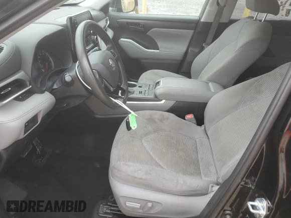 ✅ 2020 Toyota Highlander L • VIN: 5TDCZRBH9LS001983 • Lot: 56965735. Listed on Copart with 44,090 mi. Free auction sales archive from the USA and detailed vehicle history report at DreamBid. Image 7.