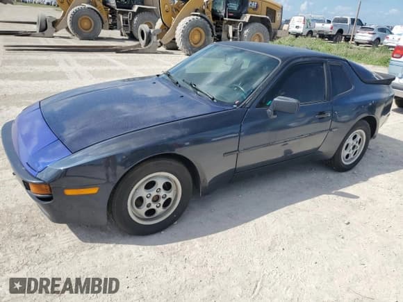 ✅ 1987 Porsche 944 • VIN: WP0AB0940HN475392 • Lot: 76464204. Listed on Copart with 156,624 mi. Free auction sales archive from the USA and detailed vehicle history report at DreamBid. Image 1.