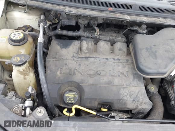 ✅ 2008 Lincoln MKX • VIN: 2LMDU68C08BJ22262 • Lot: 43090911. Listed on IAAI with 219,734 mi. Free auction sales archive from the USA and detailed vehicle history report at DreamBid. Image 10.