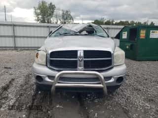2007 Dodge 1500 SLT z VIN 1D7HU18P27S107019, wystawiony jako Copart lot #71246244 z przebiegiem Nie podano mil oraz Szkoda całkowita • Salvage title. Historia ofert i sprzedaży dostępna na DreamBid. Obrazek 5.