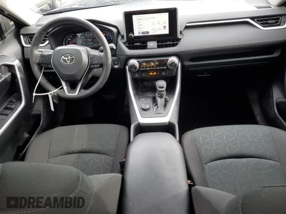 ✅ 2024 Toyota RAV4 Hybrid XLE • VIN: 4T3RWRFV7RU117676 • Лот: 91516535. Опубликован ранее на Copart с пробегом 42 205 миль. Бесплатный доступ к архиву аукционных продаж из США и подробный отчёт об истории автомобиля на DreamBid. Изображение 8.