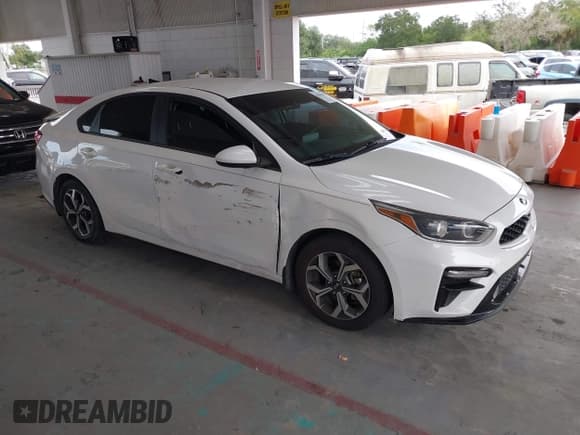 ✅ 2021 Kia Forte LXS • VIN: 3KPF24AD9ME358398 • Lot: 43630901. Wystawiony na IAAI z przebiegiem 95 512 mil. Bezpłatny archiwum sprzedaży aukcyjnych z USA i szczegółowy raport historii pojazdu na DreamBid. Zdjęcie 1.