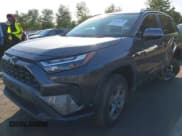 ✅ 2022 Toyota RAV4 XLE • VIN: 2T3W1RFV3NC196552 • Lot: 43136826. Wystawiony na IAAI z przebiegiem 26 833 mil. Bezpłatny archiwum sprzedaży aukcyjnych z USA i szczegółowy raport historii pojazdu na DreamBid. Zdjęcie 2.