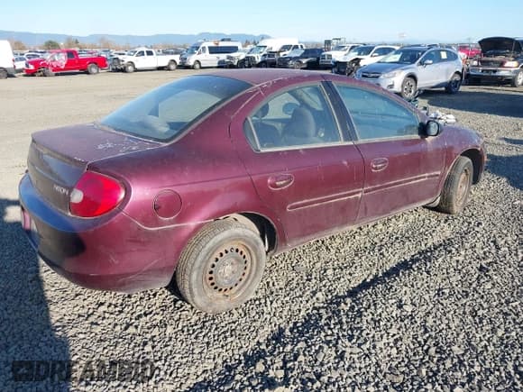 ✅ 2000 Plymouth Neon Highline • VIN: 1P3ES46CXYD633537 • Лот: 41736376. Опубликован ранее на IAAI с пробегом 262 704 миль. Бесплатный доступ к архиву аукционных продаж из США и подробный отчёт об истории автомобиля на DreamBid. Изображение 4.