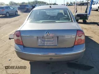 ✅ 2004 Volkswagen Passat GLX • VIN: WVWRH63B14P058955 • Lot: 75076284. Wystawiony na Copart z przebiegiem 160 844 mil. Bezpłatny archiwum sprzedaży aukcyjnych z USA i szczegółowy raport historii pojazdu na DreamBid. Zdjęcie 6.