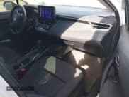 ✅ 2023 Toyota Corolla LE • VIN: 5YFB4MDE4PP004675 • Лот: 43595747. Опубликован ранее на IAAI с пробегом 39 287 миль. Бесплатный доступ к архиву аукционных продаж из США и подробный отчёт об истории автомобиля на DreamBid. Изображение 5.