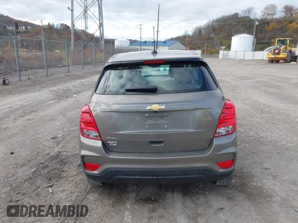 ✅ 2021 Chevrolet Trax LS • VIN: KL7CJKSB6MB313453 • Lot: 43713206. Listed on IAAI with 55,143 mi. Free auction sales archive from the USA and detailed vehicle history report at DreamBid. Image 17.