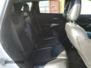 ✅ 2018 Jeep Cherokee Latitude Plus • VIN: 1C4PJLLB5JD511692 • Лот: 85916325. Опубликован ранее на Copart с пробегом 192 170 миль. Бесплатный доступ к архиву аукционных продаж из США и подробный отчёт об истории автомобиля на DreamBid. Изображение 11.