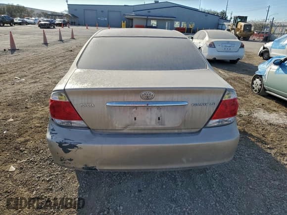 ✅ 2006 Toyota Camry LE • VIN: 4T1BE32K86U153703 • Lot: 84073245. Listed on Copart with Not provided. Free auction sales archive from the USA and detailed vehicle history report at DreamBid. Image 6.
