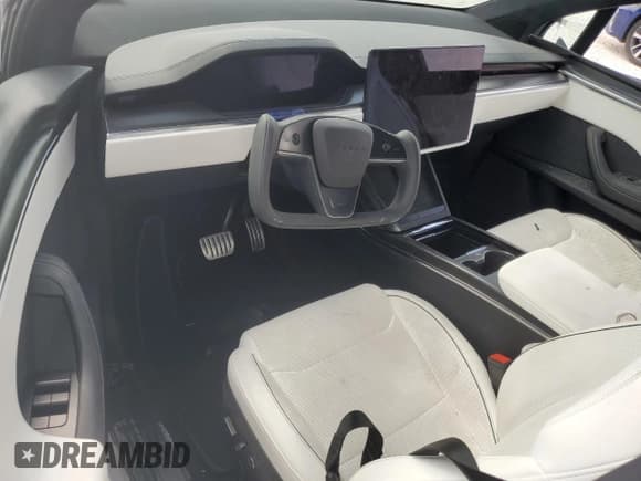 ✅ 2023 Tesla Model X Plaid • VIN: 7SAXCBE67PF384100 • Lot: 60360815. Wystawiony na Copart z przebiegiem Nie podano. Bezpłatny archiwum sprzedaży aukcyjnych z USA i szczegółowy raport historii pojazdu na DreamBid. Zdjęcie 8.