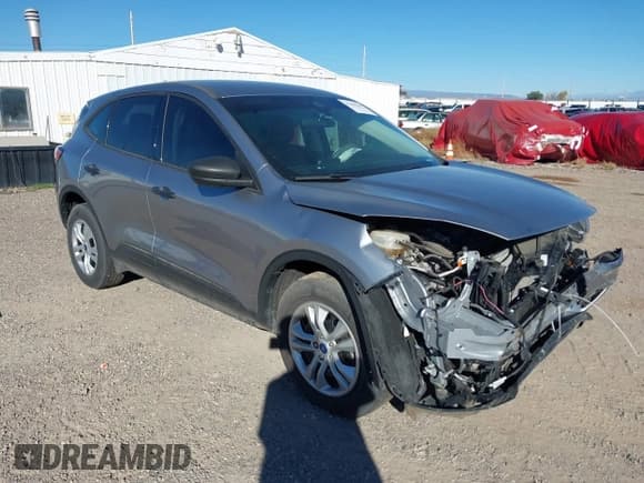 ✅ 2022 Ford Escape S • VIN: 1FMCU9F63NUB29816 • Lot: 43496162. Wystawiony na IAAI z przebiegiem 15 070 mil. Bezpłatny archiwum sprzedaży aukcyjnych z USA i szczegółowy raport historii pojazdu na DreamBid. Zdjęcie 1.