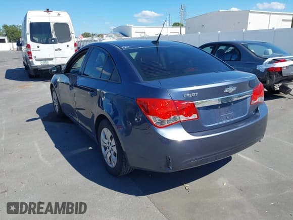 ✅ 2014 Chevrolet Cruze LS • VIN: 1G1PA5SH6E7128875 • Lot: 43467275. Wystawiony na IAAI z przebiegiem 240 867 mil. Bezpłatny archiwum sprzedaży aukcyjnych z USA i szczegółowy raport historii pojazdu na DreamBid. Zdjęcie 3.