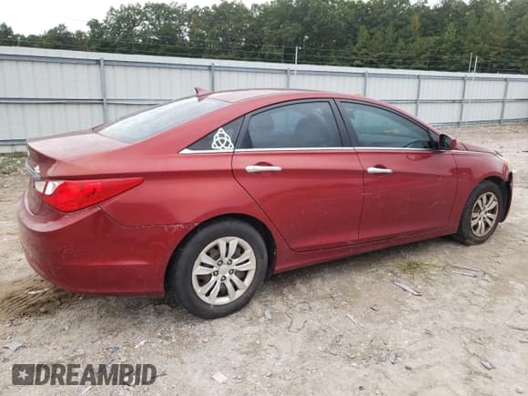 ✅ 2011 Hyundai Sonata GLS • VIN: 5NPEB4AC4BH220571 • Lot: 72811704. Listed on Copart with 220,700 mi. Free auction sales archive from the USA and detailed vehicle history report at DreamBid. Image 3.