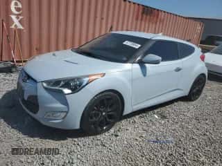 2015 Hyundai Veloster z VIN KMHTC6AD9FU223479, wystawiony jako Copart lot #67728954 z przebiegiem 110 504 mil mil oraz Szkoda całkowita • Salvage title. Historia ofert i sprzedaży dostępna na DreamBid. Obrazek 1.