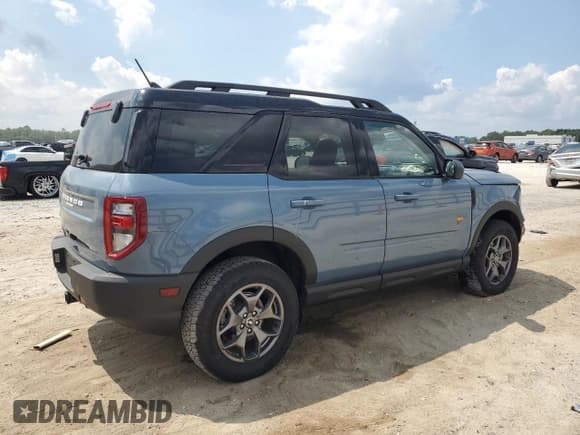 ✅ 2024 Ford Bronco Sport Badlands • VIN: 3FMCR9D95RRE21639 • Lot: 69749535. Wystawiony na Copart z przebiegiem 4 609 mil. Bezpłatny archiwum sprzedaży aukcyjnych z USA i szczegółowy raport historii pojazdu na DreamBid. Zdjęcie 3.