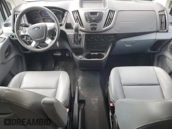 ✅ 2017 Ford Transit XL • VIN: 1FBZX2ZM9HKB00820 • Lot: 80820215. Wystawiony na Copart z przebiegiem 63 331 mil. Bezpłatny archiwum sprzedaży aukcyjnych z USA i szczegółowy raport historii pojazdu na DreamBid. Zdjęcie 8.