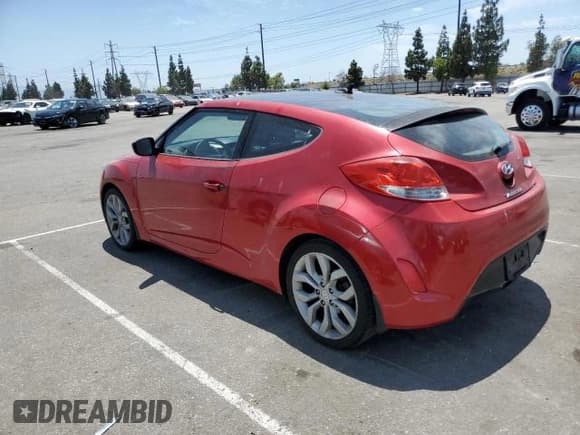 ✅ 2013 Hyundai Veloster w/Gray Int • VIN: KMHTC6AD6DU172584 • Lot: 82425004. Wystawiony na Copart z przebiegiem 135 563 mil. Bezpłatny archiwum sprzedaży aukcyjnych z USA i szczegółowy raport historii pojazdu na DreamBid. Zdjęcie 2.