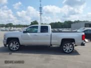✅ 2019 Chevrolet Silverado 1500 LT • VIN: 2GCRCPEC6K1155556 • Lot: 43289358. Wystawiony na IAAI z przebiegiem 109 226 mil. Bezpłatny archiwum sprzedaży aukcyjnych z USA i szczegółowy raport historii pojazdu na DreamBid. Zdjęcie 14.