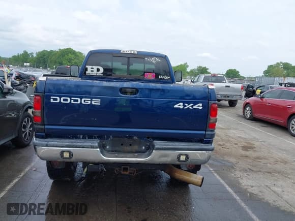 ✅ 2001 Dodge 2500 • VIN: 3B7KF23681G748883 • Lot: 42095866. Listed on IAAI with Not provided. Free auction sales archive from the USA and detailed vehicle history report at DreamBid. Image 15.