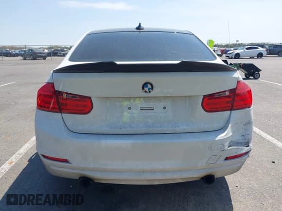 ✅ 2012 BMW 3 Series 335i • VIN: WBA3A9G54CNN67686 • Лот: 42106853. Опубликован ранее на IAAI с пробегом 141 368 миль. Бесплатный доступ к архиву аукционных продаж из США и подробный отчёт об истории автомобиля на DreamBid. Изображение 16.