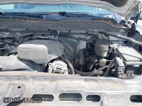 ✅ 2015 Chevrolet Silverado 2500HD LT • VIN: 1GC1KVEG8FF150588 • Lot: 42187227. Wystawiony na IAAI z przebiegiem 212 389 mil. Bezpłatny archiwum sprzedaży aukcyjnych z USA i szczegółowy raport historii pojazdu na DreamBid. Zdjęcie 10.