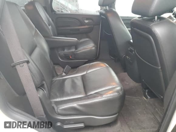 ✅ 2009 GMC Yukon Denali • VIN: 1GKFK03209R300541 • Лот: 82566255. Опубликован ранее на Copart с пробегом 102 401 миль. Бесплатный доступ к архиву аукционных продаж из США и подробный отчёт об истории автомобиля на DreamBid. Изображение 10.