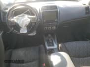 ✅ 2022 Mitsubishi Outlander ES • VIN: JA4ARUAU0NU016714 • Lot: 91482495. Wystawiony na Copart z przebiegiem 145 920 mil. Bezpłatny archiwum sprzedaży aukcyjnych z USA i szczegółowy raport historii pojazdu na DreamBid. Zdjęcie 8.