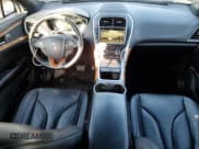 ✅ 2016 Lincoln MKX Reserve • VIN: 2LMTJ8LR6GBL51720 • Лот: 92276935. Опубликован ранее на Copart с пробегом 130 330 миль. Бесплатный доступ к архиву аукционных продаж из США и подробный отчёт об истории автомобиля на DreamBid. Изображение 8.