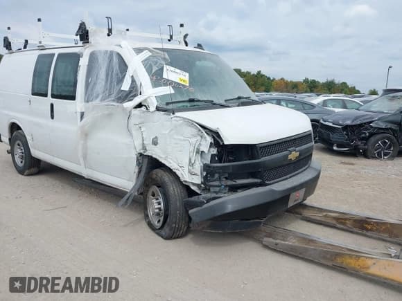 ✅ 2023 Chevrolet Express Cargo • VIN: 1GCWGAFP7P1216450 • Лот: 43000270. Опубликован ранее на IAAI с пробегом 35 696 миль. Бесплатный доступ к архиву аукционных продаж из США и подробный отчёт об истории автомобиля на DreamBid. Изображение 6.