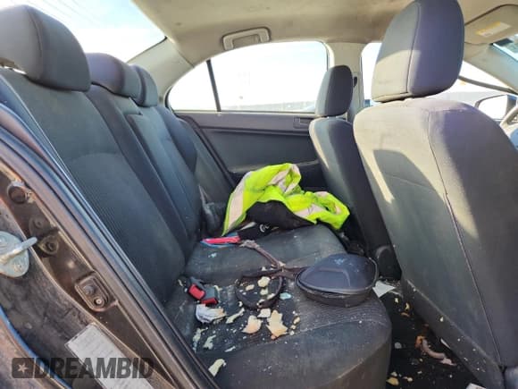 ✅ 2015 Mitsubishi Lancer ES • VIN: JA32U2FU0FU013544 • Lot: 86334365. Wystawiony na Copart z przebiegiem 92 513 mil. Bezpłatny archiwum sprzedaży aukcyjnych z USA i szczegółowy raport historii pojazdu na DreamBid. Zdjęcie 10.