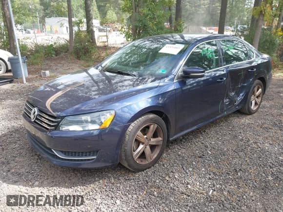 ✅ 2013 Volkswagen Passat SE • VIN: 1VWBP7A35DC050593 • Лот: 43331003. Опубликован ранее на IAAI с пробегом 98 091 миль. Бесплатный доступ к архиву аукционных продаж из США и подробный отчёт об истории автомобиля на DreamBid. Изображение 2.