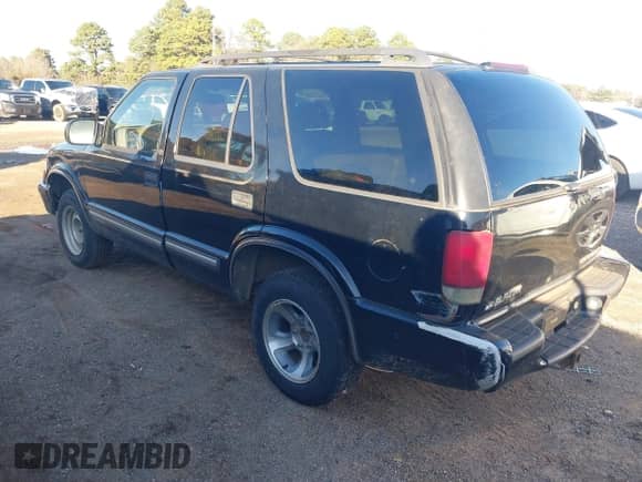 2001 Chevrolet Blazer LS с VIN 1GNCS13W51K254619, выставлен на аукционе IAAI как лот 41210740 с пробегом 227 301 миль миль и . История ставок и продаж доступна на DreamBid. Изображение 3.