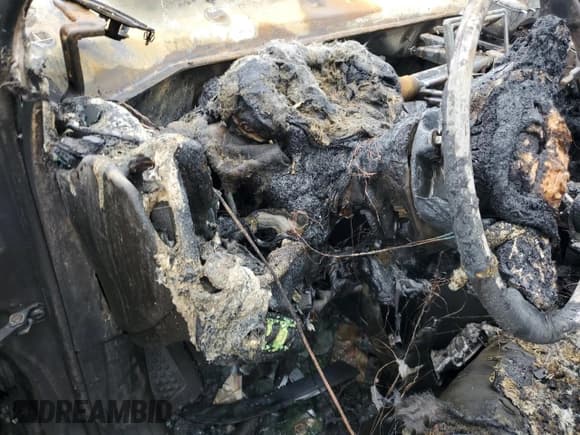 ✅ 2015 Jeep Cherokee Limited • VIN: 1C4PJMDS3FW641163 • Lot: 51615125. Wystawiony na Copart z przebiegiem Nie podano. Bezpłatny archiwum sprzedaży aukcyjnych z USA i szczegółowy raport historii pojazdu na DreamBid. Zdjęcie 9.