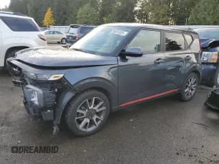✅ 2022 Kia Soul GT-Line • VIN: KNDJ63AU2N7816731 • Лот: 90351025. Опубликован ранее на Copart с пробегом 45 708 миль. Бесплатный доступ к архиву аукционных продаж из США и подробный отчёт об истории автомобиля на DreamBid. Изображение 1.