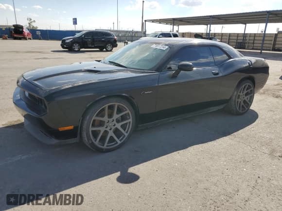 ✅ 2012 Dodge Challenger R/T • VIN: 2C3CDYBT5CH194097 • Lot: 71817214. Wystawiony na Copart z przebiegiem 126 945 mil. Bezpłatny archiwum sprzedaży aukcyjnych z USA i szczegółowy raport historii pojazdu na DreamBid. Zdjęcie 1.