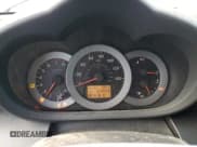 ✅ 2008 Toyota RAV4 Sport • VIN: JTMBK32V686042453 • Лот: 87490675. Опубликован ранее на Copart с пробегом 103 033 миль. Бесплатный доступ к архиву аукционных продаж из США и подробный отчёт об истории автомобиля на DreamBid. Изображение 9.