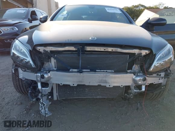 ✅ 2020 Mercedes-Benz C 43 AMG • VIN: WDDWJ6EB4LF943536 • Lot: 40410546. Wystawiony na IAAI z przebiegiem 30 974 mil. Bezpłatny archiwum sprzedaży aukcyjnych z USA i szczegółowy raport historii pojazdu na DreamBid. Zdjęcie 6.