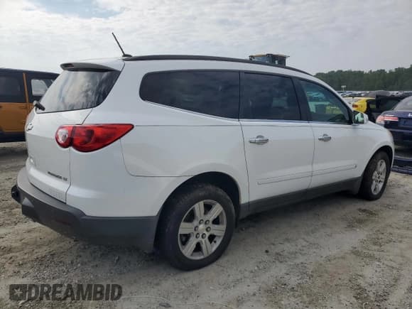 ✅ 2010 Chevrolet Traverse 1LT • VIN: 1GNLVFED9AS122592 • Lot: 67750164. Wystawiony na Copart z przebiegiem 143 682 mil. Bezpłatny archiwum sprzedaży aukcyjnych z USA i szczegółowy raport historii pojazdu na DreamBid. Zdjęcie 3.